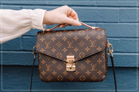 fake white louis vuitton bag|Louis Vuitton counterfeit bag.